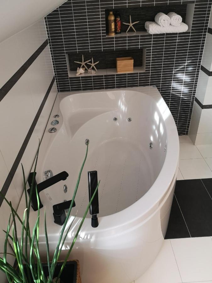 Glam Design - Beautiful, Comfortable And Cosy House With Garden, Free Parking And Wifi * Kraków